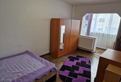 Garsoniera mobilata Tractorul - 7