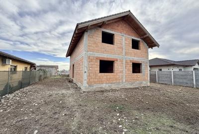 Casa individuala de 183 mp utili la rosu - Ianova - 2