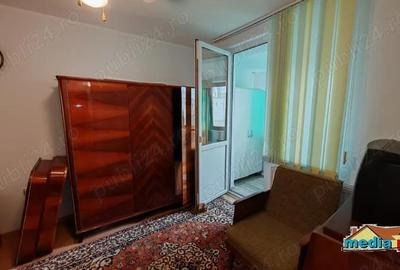 De vanzare apartament cu 3 camere, Micro 19 - 2