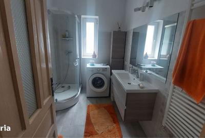 Apartament cu 3 camere semidecomandat în Ultracentral