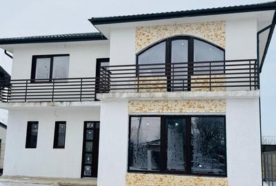 REV2005447 VILA 5 CAMERE CREVEDIA TEREN 500MP - 3