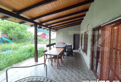 Casa de vacanta si anexe in Stulpicani - 13