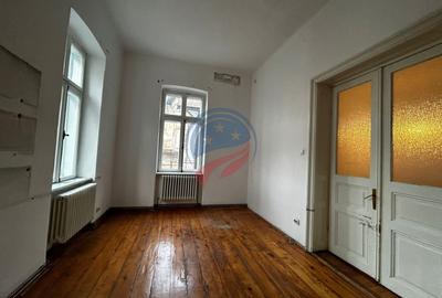 Casă individuală cu 8 camere cu Teren 117 Mp în Ultracentral - 1