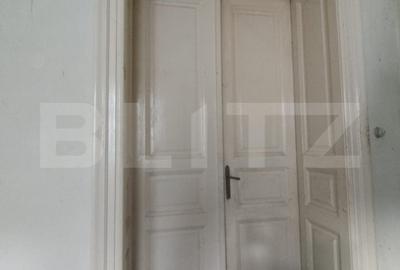 Lumina, spatiu si istorie- 4 camere, balcon, fatada renovata - 2