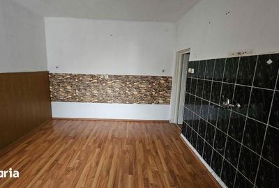 Casă cu 3 camere cu Teren 130 Mp în Central - 7