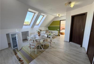 Duplex cu 8 camere cu Canalizare în Central - 5