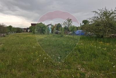 Teren Construcții de 1816 mp, în Central - 8