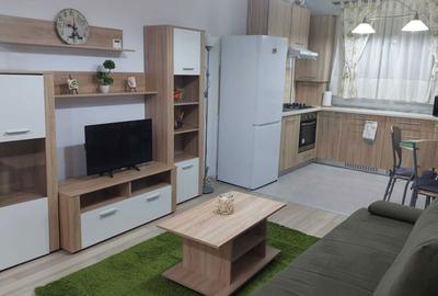 Apartament cu 2 camere semidecomandat în Păcii