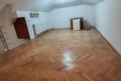 Casă cu 5 camere cu Teren 260 Mp în Colentina - 12
