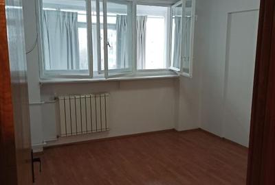 Apartament cu 3 camere decomandat în Brâncoveanu