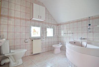 Casă individuală cu 11 camere cu Canalizare în Zorilor - 25