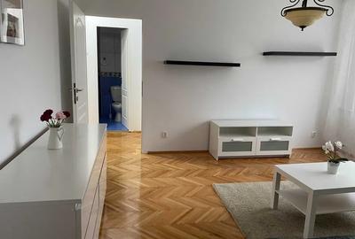 Apartament cu 3 camere semidecomandat, mobilat în Grivița - 3