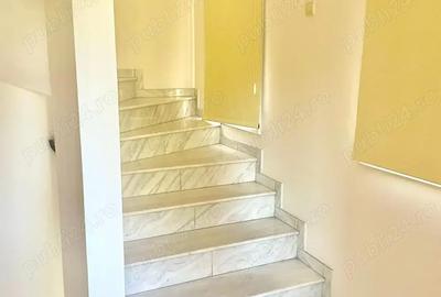 Casă cu 6 camere cu Teren 350 Mp în Central - 1