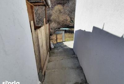 Casă cu 2 camere cu Teren 196 Mp în Central - 4