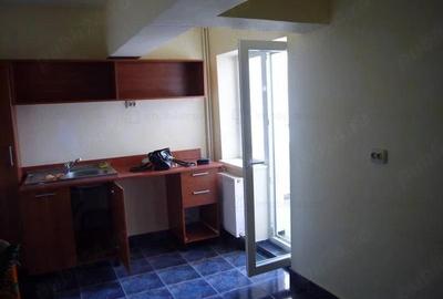 Apartament cu 5 camere decomandat în Unirii - 4
