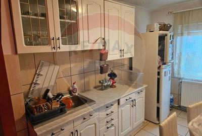 Apartament cu 3 camere de vanzare, str. Hortensiei - 5