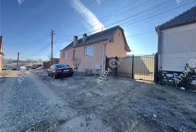 Casă cu 2 camere cu Canalizare în Slimnic - 13