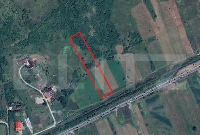 Teren de 8500 mp, în Unirea