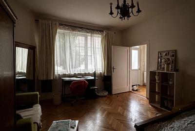 Garsonieră decomandată, mobilată în Central - 4