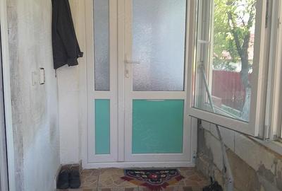 Casă cu 4 camere cu Teren 1000 Mp în Măstăcani - 1