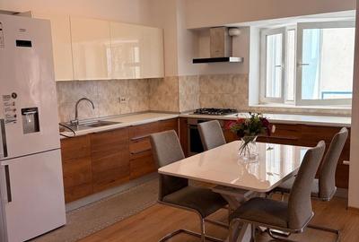 Apartament cu 3 camere decomandat, mobilat în Nordului - 1