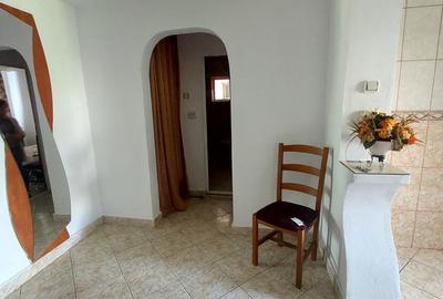 Apartament cu 2 camere decomandat în Micro 21