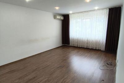 Apartament cu 3 camere decomandat în Central - 2