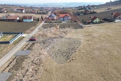 Teren de 633 mp, în Central - 8
