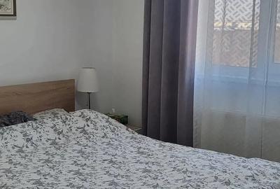Apartament cu 3 camere decomandat în Lăureni - 2
