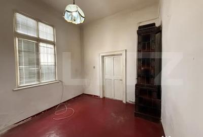 Spațiu comercial, de 134 mp, în Central - 8