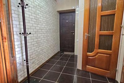 Apartament cu 3 camere decomandat în Romană - 2