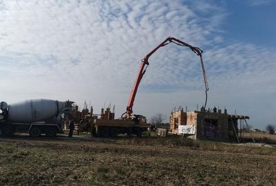 Casă cu 3 camere în 1 Decembrie - 5