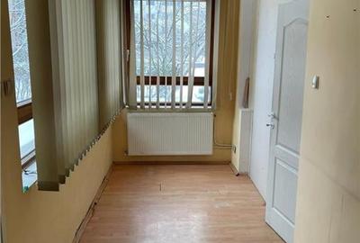 Casa 90 MP | Zona N.Titulescu |  Pretabil BIROU | curte - 9