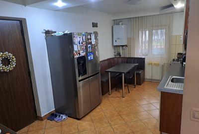Apartament cu 4 camere decomandat, mobilat în Sălaj - 2