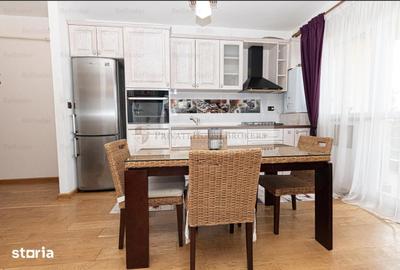 Apartament cu 3 camere semidecomandat în Central