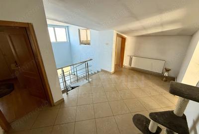 Casă cu Teren 214 Mp în Central