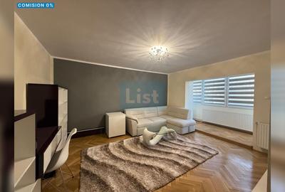 Apartament cu 3 camere decomandat în Zorilor