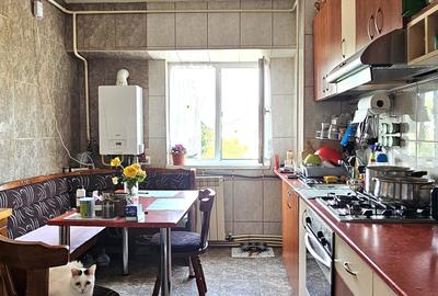 Apartament cu 4 camere decomandat în Dărmănești - 8
