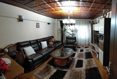 Apartament cu 4 camere decomandat în Central - 5