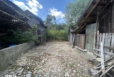 Teren de 7287 mp, în Pietroșani