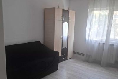Garsonieră decomandată în Central - 1