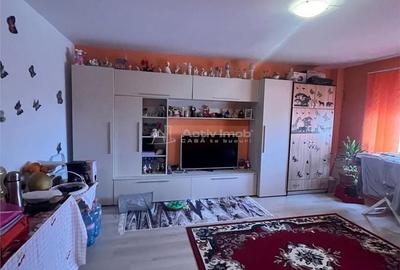 Apartament cu 3 camere în Micro 20 - 2