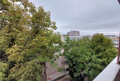 Apartament cu 3 camere decomandat, mobilat în Dacia - 12