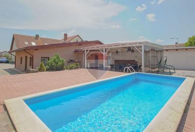 Casă individuală cu 3 camere cu Piscina în Bod