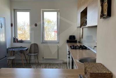 Apartament cu 3 camere semidecomandat, mobilat în Zorilor - 12