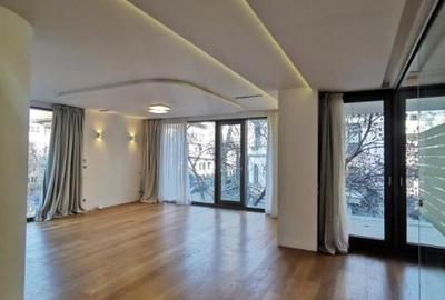 Apartament cu 4 camere în Dorobanți