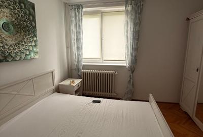 Apartament cu 3 camere decomandat, mobilat în Dristor