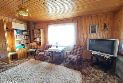Casă cu 5 camere cu Teren 3815 Mp în Vernești