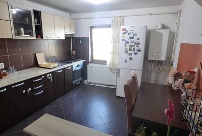 Apartament cu 3 camere decomandat în 2 Moldoveni - 5