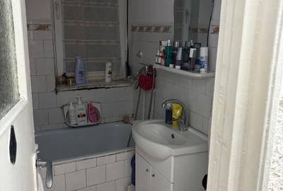 Apartament cu 2 camere în Micro 19